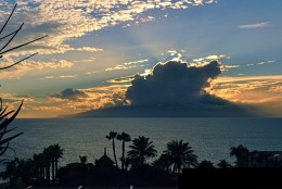 In the evening on the beach / ***