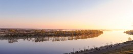 Dawn on the Dnieper / ***