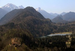 Hohenschwangau Castle. / [img]http://images.photoliga.ru/photo/2015-05-01/643308.jpg[/img]
[img]http://images.photoliga.ru/photo/2015-05-01/643307.jpg[/img]
