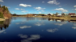 village pond ... / ***