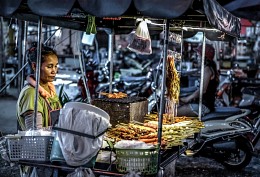 night paint in Thailand / ***