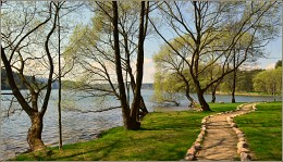 the path along the shore / ***