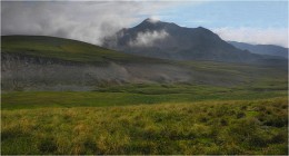 Clouds over the tops / ***