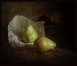 Two pears / ***