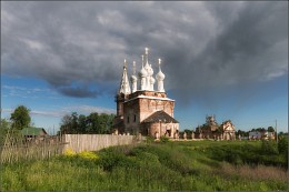 White domes / ***