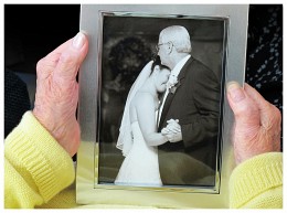 Memento / Canon PowerShot G12, F4.5, ISO 800,25mm, 1/20sec