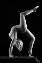 From the series &quot;Gymnastics and ...&quot; / ***