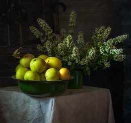 In an old house smells of apples ... / ...