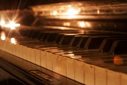 Piano / Piano &amp; Light