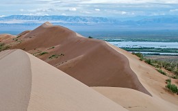 Singing Dune (Altyn Emel, Kazakhstan) / ***