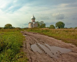 On the way to the temple ... / ***