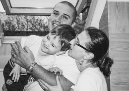 family / ***