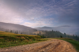 Morning in Pilipets / ***