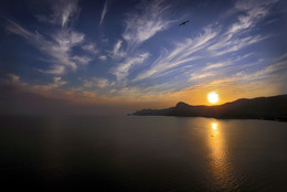 Sunsets New World ... / ***