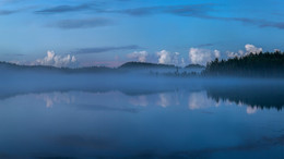 White night on the lake. / ***