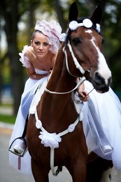 Bride-rider / ***