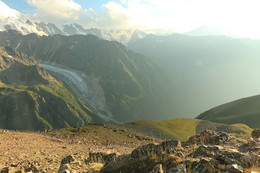 Glacier tongue / ***
