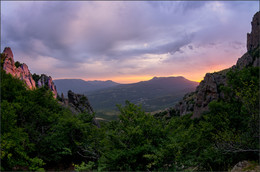 Sunsets from the Valley of ghosts ... / ***