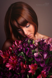 Girl with flowers / ***