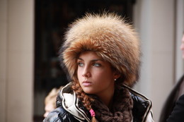 Look / ***
