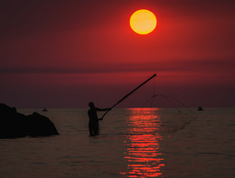 Dawn Fisherman / http://www.youtube.com/watch?v=i7d0Lm_31BE