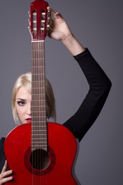 About a red guitar / Nikon D7100 50 mm