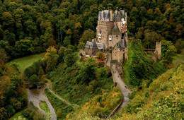 Castle Eltz (it. Burg Eltz) / ***