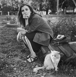 Christine (Portrait with a cat) / ***
