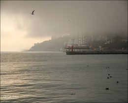 In Yalta, foggy day ... / ***