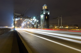 Bolsheokhtinsky Bridge / ***