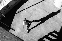 Man walking / ...