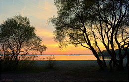 Sunset / ***