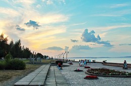 Quay of Petrozavodsk / ***