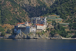 Grigoriou Monastery. / [img]http://rasfokus.ru/upload/comments/209e14e76e18fb155332de67177822fb.jpg[/img]
[img]http://rasfokus.ru/upload/comments/4babb2dba9d153486857072ba60a73ab.jpg[/img]
