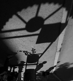 The shadows ... shadows ... / ***