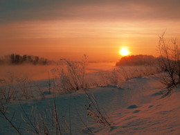 Sunset on the river Tom / ***