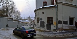 Where is the street where this house / ***