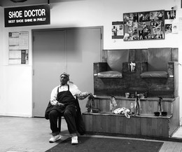 Shoe doctor, or profession novice millionaires! / ***