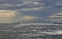 Gateway to the Ocean / Porto