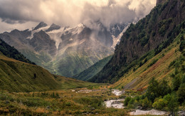 In the mountains of bad weather / http://www.youtube.com/watch?v=bUe38o4BXTE