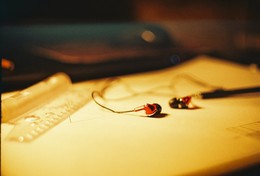 headphones / ***