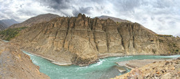 Zarafshan stolby.Turkestansky hrebet.Ayninsky area. Tajikistan / ***