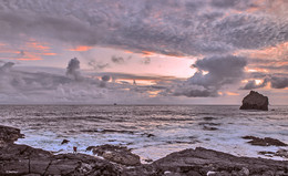 Photographer and sea. / ***