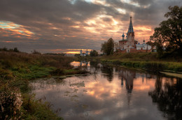 in the village Dunilovo / ***