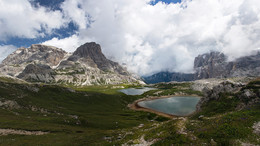 Two small lakes / ***