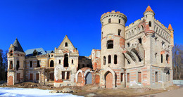 Castle Khrapovitsky / ***