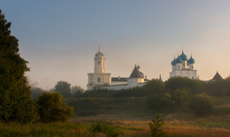 Serpukhov Vysotsky Monastery / ***