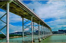 Bridges Macao. / ***