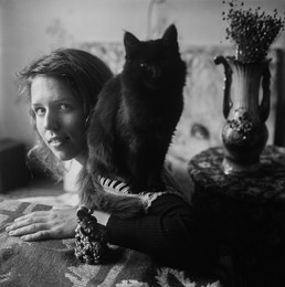 Natasha (Portrait with a cat) / ***