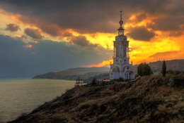 Crimea. Malorechenskoe, Temple Lighthouse St. Nicholas. / ***